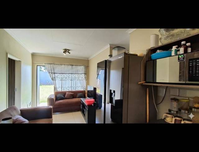 3 BEDROOM TOWNHOUSE FOR SALE IN COMET